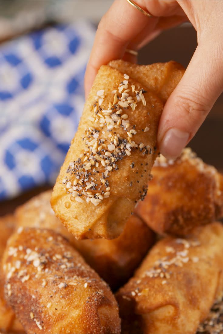 Everything Bagel Egg Rolls