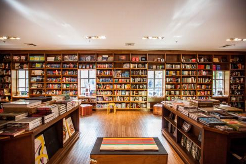 books & books coral gables florida