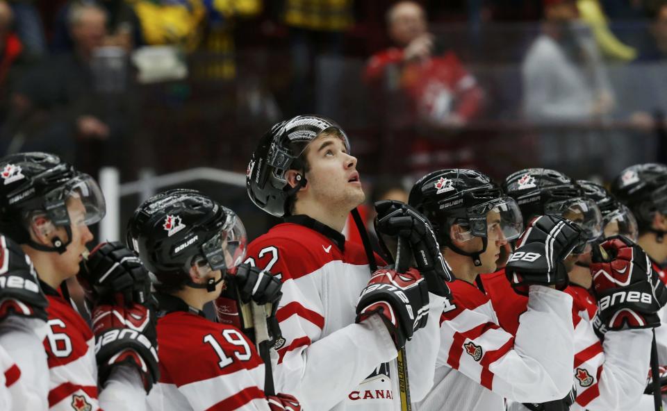 Canada's Frederik Gauthier stands after Canada's loss to Russia following their IIHF World Junior Championship bronze medal ice hockey game in Malmo, Sweden, January 5, 2014. REUTERS/Alexander Demianchuk (SWEDEN - Tags: SPORT ICE HOCKEY)