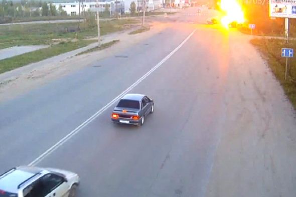 Car crash in Russia causes huge Hollywood explosion (video)