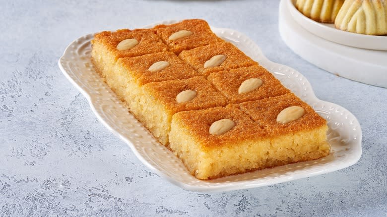 basbousa semolina cake almond 