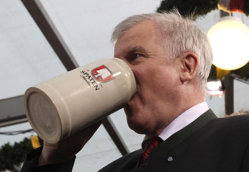 Innenminister Horst Seehofer 2012 beim Oktoberfest in München. (Bild: Alexandra Beier/Getty Images)