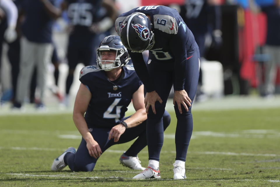 Tennessee Titans place-kicker Nick Folk (6) hangs his head after missing a 51-yard field goal attempt during the first half of an NFL football game against the Tampa Bay Buccaneers, Sunday, Nov. 12, 2023, in Tampa, Fla. (AP Photo/Mark LoMoglio)