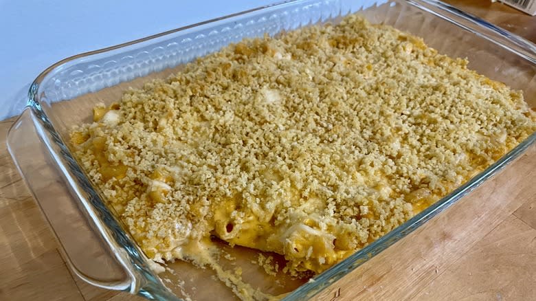 tray of mac and cheese