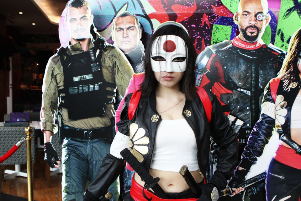 A cosplayer dressed as “Suicide Squad’s” Katana. In the movie, the magical sword-wielding Japanese superhero will be played by Karen Fukuhara. (Sharlene Sankaran / Yahoo Newsroom)