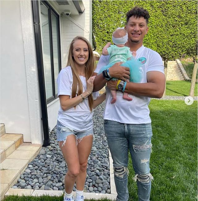 Patrick Mahomes' Daughter Rocks His Jersey Number in Sweet Family Pic