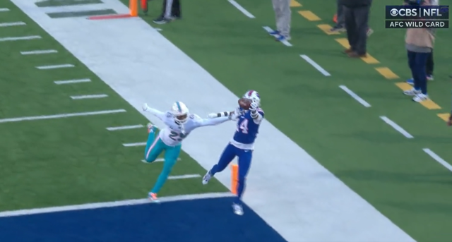 Stefon Diggs adds to Bills' big first half vs. Dolphins with TD