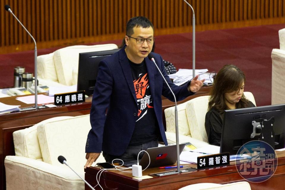斗內收益第3高的是總排名第57名，由國民黨籍台北市議員羅智強經營的「94強」頻道。