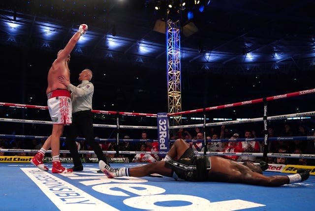 Tyson Fury beats Dillian Whyte