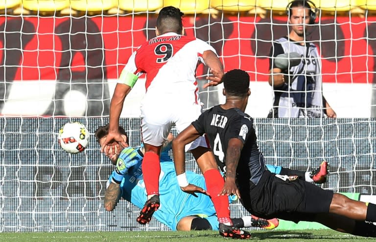 Monaco's forward Radamel Falcao (C) scores a goal against Rennes on September 17, 2016 at the "Louis II Stadium" in Monaco