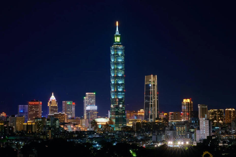 <strong>台北101大樓雖然高，卻因為避開台北地震週期，避震程度比8到16層樓高的建物安全。（示意圖／取自pexels）</strong>