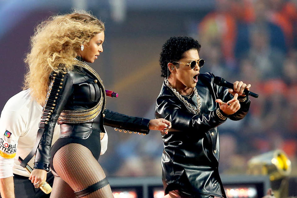 Beyonce  and Bruno Mars perform during the Pepsi Super Bowl 50 Halftime Show at Levi’s Stadium on February 7, 2016 in Santa Clara, California.  (Photo: Andy Lyons/Getty Images)