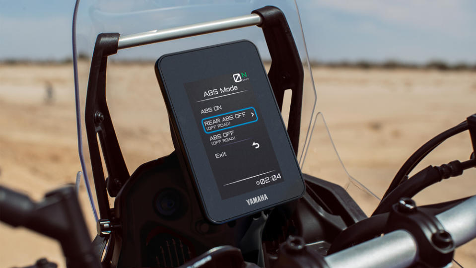 The 2024 Yamaha Ténéré 700's vertical-format 5-inch color display.