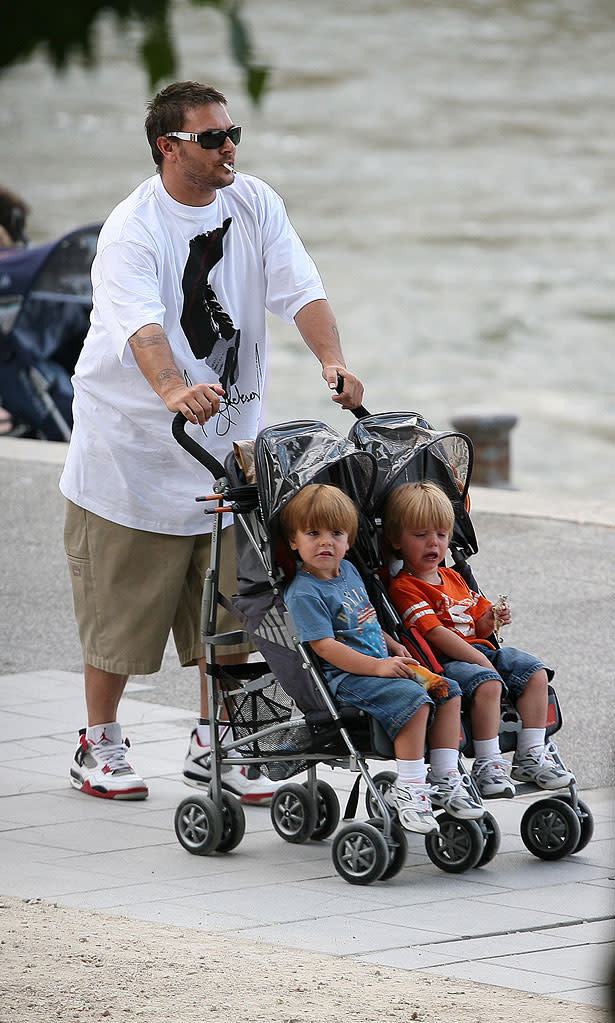 K Federline W Kids In Paris