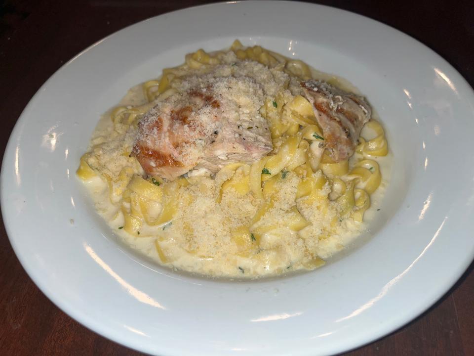 plate of fettucini from tutto italia