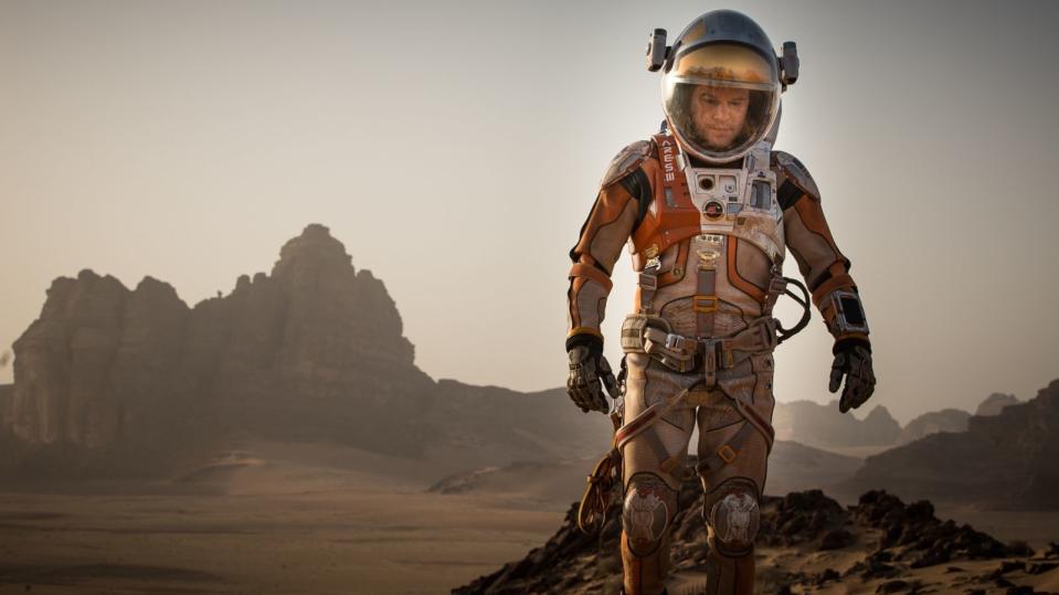 Absolute Einsamkeit: Mark Watney (Matt Damon) wurde von seiner Crew auf dem Mars zurückgelassen. (Bild: 2015 Twentieth Century Fox)