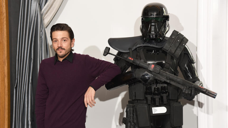 Diego Luna at a <em>Rogue One: A Star Wars Story</em> photocall in London (Photo: Dave J Hogan/Getty Images)