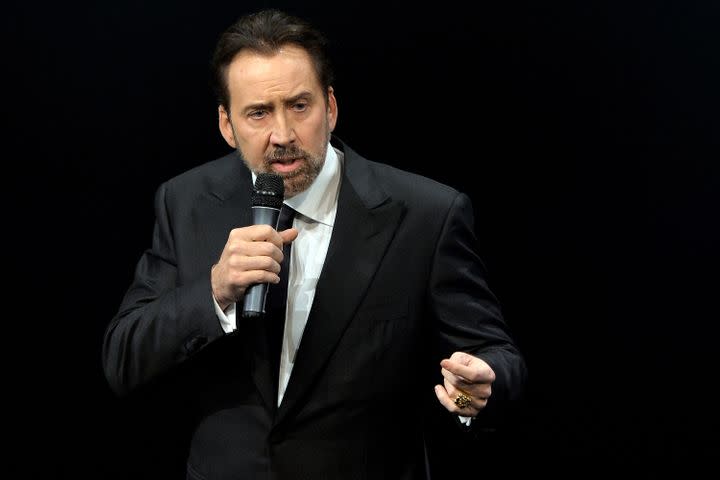 Nicolas Cage will während seiner Blitzhochzeit mit Erika Koike betrunken gewesen sein, annullierte die Ehe nach vier Tagen. Seine Ex bestreitet die Behauptung und will jetzt Unterhalt.