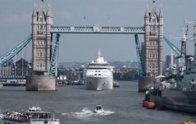 The bridge splits in two. Photo: Caters