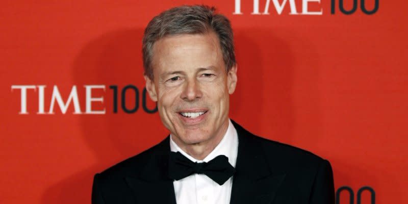 Chairman and CEO of Time Warner Jeff Bewkes arrives at the 2011 Time 100 Gala ceremony in New York April 26, 2011.  REUTERS/Lucas Jackson