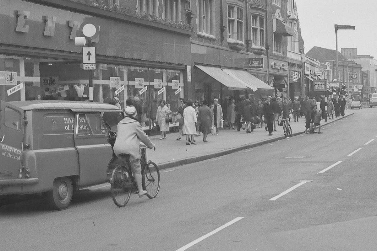 A scene near Clements on a summer's day in 1965 <i>(Image: Watford Observer)</i>