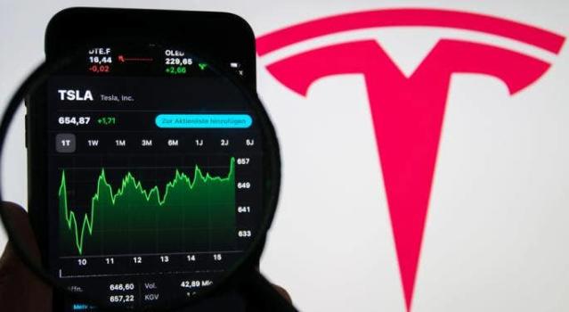 Perché l’analista di Tesla suggerisce di acquistare il calo
