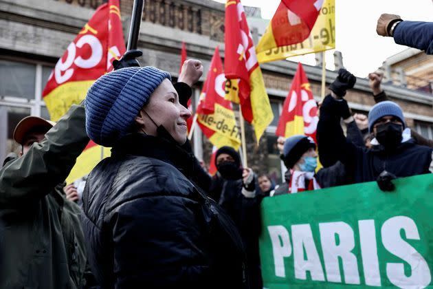 <p>Des manifestants anti-Zemmour à Paris, le 5 décembre 2021.</p>