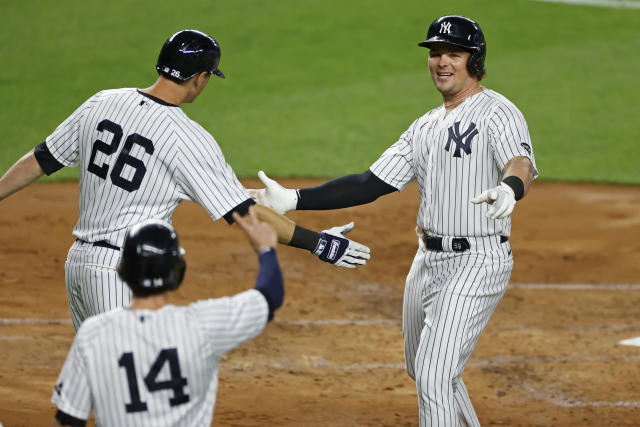 Yankees blow out Blue Jays 20-6, move into second in AL East