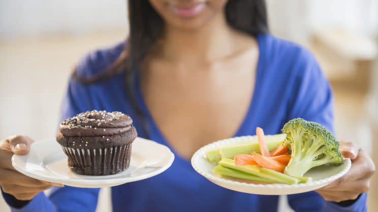 Aprende a comer lo que sienta bien y no te dejes llevar por la gula. (Foto: Getty)