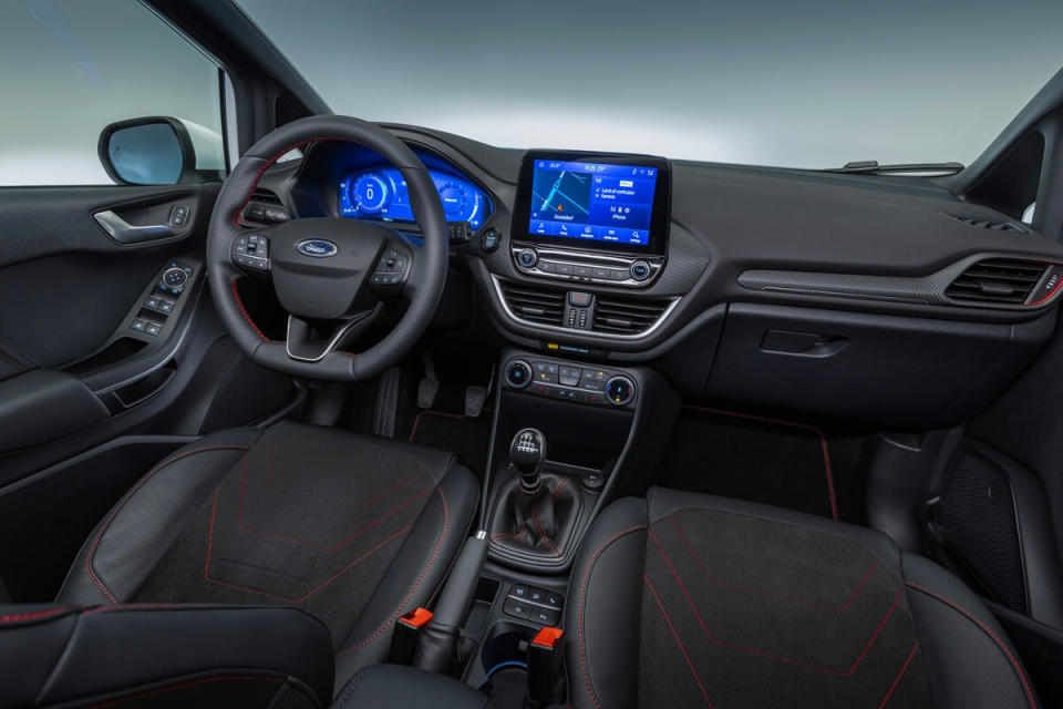 2021_FORD_FIESTA_STUDIO_INTERIOR_15.jpg