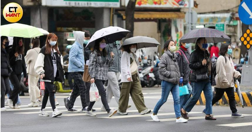 氣象局表示，到下周末沒有大回暖的時間。（示意圖／張文玠攝影）