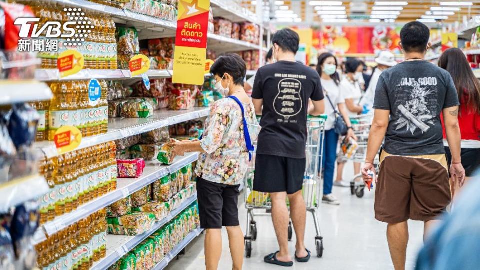 遊客到泰國旅行一定會在超商大量掃貨。（示意圖，非當事人／shutterstock達志影像）