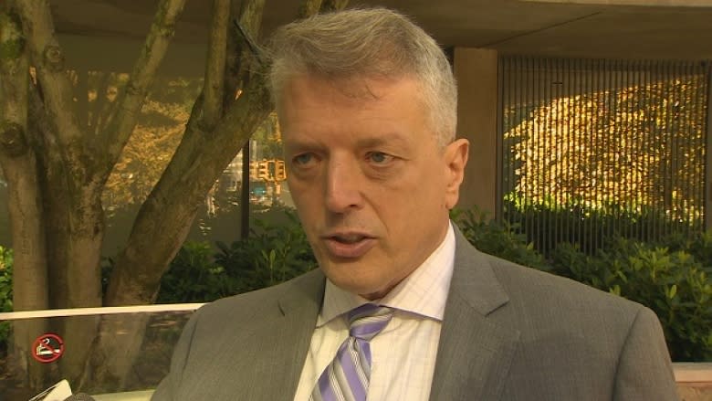 More charges laid against former VPD detective