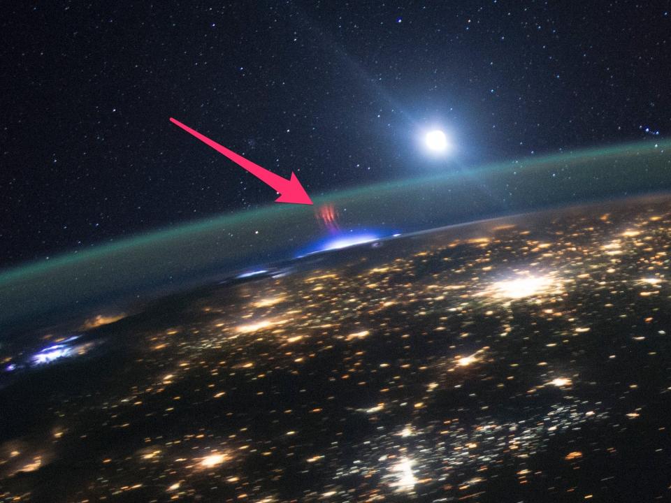 red sprite lightning earth iss thunderstorm skitch