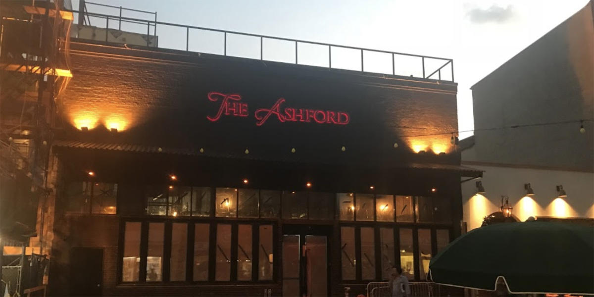 Jersey City restaurant The Ashford accused of racial double standard with  dress code - ABC7 New York