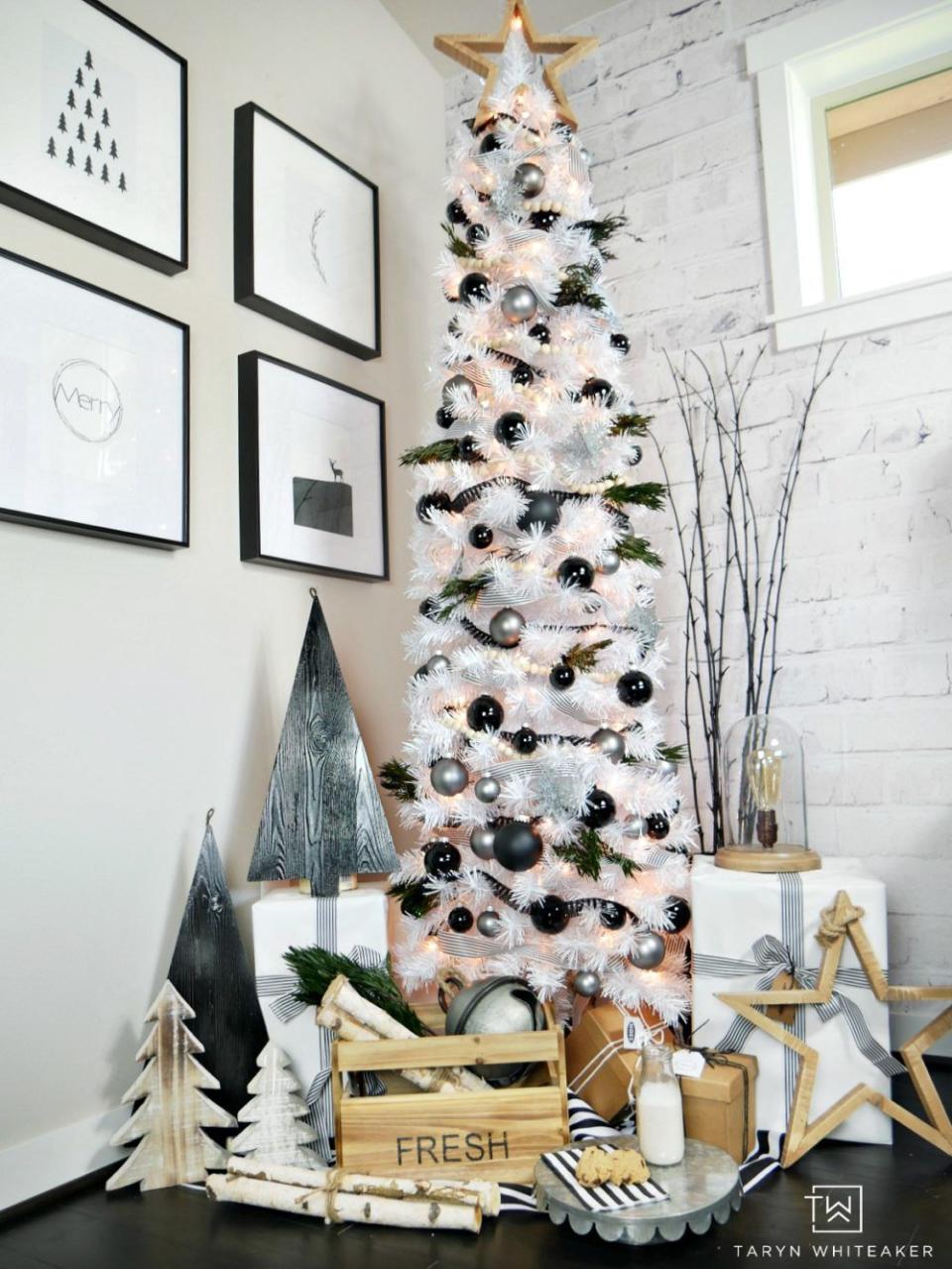 1) Modern Black and White Christmas Tree