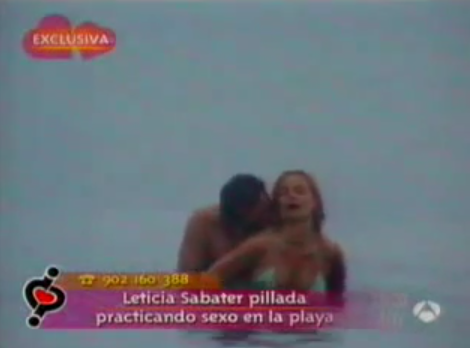 En 2007, cuando ya había perdido toda la dignidad, se prestó a hacer un montaje en el que fingía ser cazada por un paparazzi mientras mantenía sexo en la playa. Por supuesto, Leti no estaba desnuda.