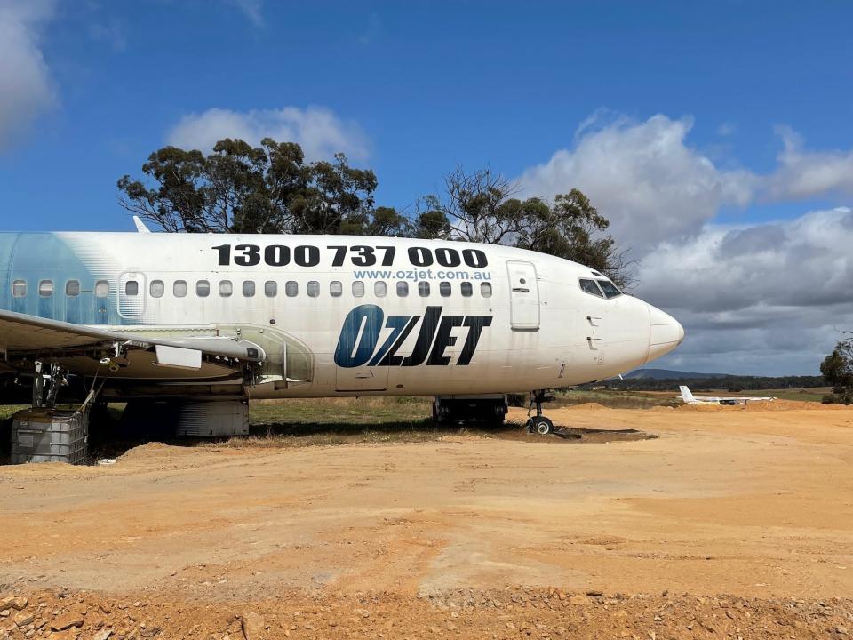 OzJet 737-200 Airbnb.