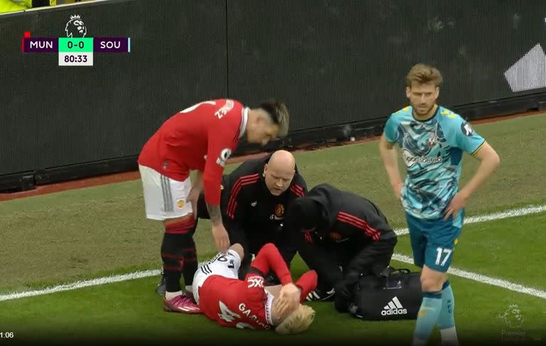 El gesto de dolor de Alejandro Garnacho en Manchester United frente a Southampton