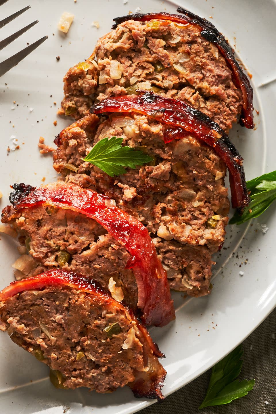 <p>Your air fryer can turn out pretty much <em>anything</em>, including a great <a href="https://www.delish.com/cooking/recipes/a50262/meatloaf-recipe/" rel="nofollow noopener" target="_blank" data-ylk="slk:meatloaf;elm:context_link;itc:0;sec:content-canvas" class="link ">meatloaf</a>. This one's pretty standard: You'll combine a pound of <a href="https://www.delish.com/cooking/g1703/ground-beef-dishes/" rel="nofollow noopener" target="_blank" data-ylk="slk:ground beef;elm:context_link;itc:0;sec:content-canvas" class="link ">ground beef</a> with bread crumbs, onion, bell pepper, egg, and ketchup for a tender, weeknight meatloaf the whole family will love.</p><p>Get the <strong><a href="https://www.delish.com/cooking/recipe-ideas/a40185424/air-fryer-meatloaf-recipe/" rel="nofollow noopener" target="_blank" data-ylk="slk:Air Fryer Meatloaf recipe;elm:context_link;itc:0;sec:content-canvas" class="link ">Air Fryer Meatloaf recipe</a></strong>.</p>