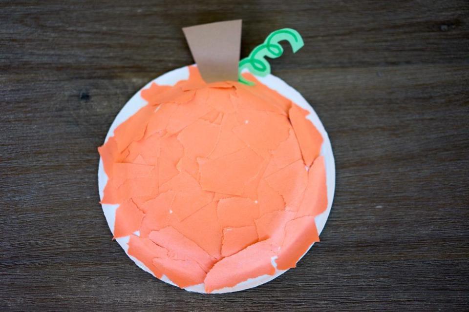 <p>Paper plates and torn-up construction paper form the basis of this super-easy pumpkin craft, accessible (and fun) for kids as young as toddlers.</p><a href="https://www.thebestideasforkids.com/easy-pumpkin-paper-plate-craft/" rel="nofollow noopener" target="_blank" data-ylk="slk:Get the tutorial at The Best Ideas for Kids »;elm:context_link;itc:0;sec:content-canvas" class="link "><em>Get the tutorial at The Best Ideas for Kids »</em></a>