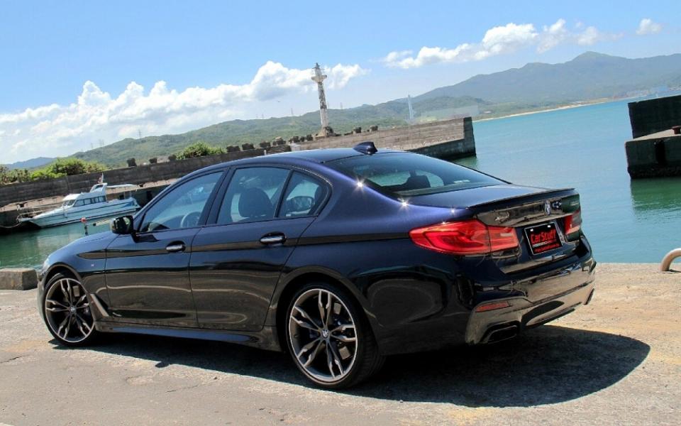 BMW新五武林至尊M550i xDrive 有機會幹掉F10 M5嗎？