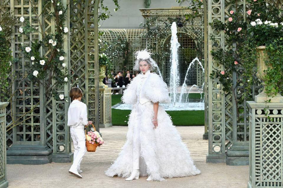 <p>Chanel Haute Couture Spring-Summer 2018</p>