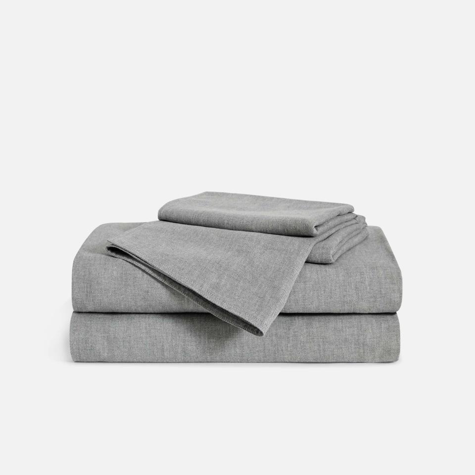 <p><a href="https://go.redirectingat.com?id=74968X1596630&url=https%3A%2F%2Fwww.brooklinen.com%2Fproducts%2Fheathered-cashmere-core-sheet-set&sref=https%3A%2F%2Fwww.townandcountrymag.com%2Fleisure%2Fsporting%2Fg29403545%2Fgifts-for-skiers%2F" rel="nofollow noopener" target="_blank" data-ylk="slk:Shop Now;elm:context_link;itc:0;sec:content-canvas" class="link ">Shop Now</a></p><p>Heathered Cashmere Core Sheet Set</p><p>brooklinen.com</p><p>$299.00</p>