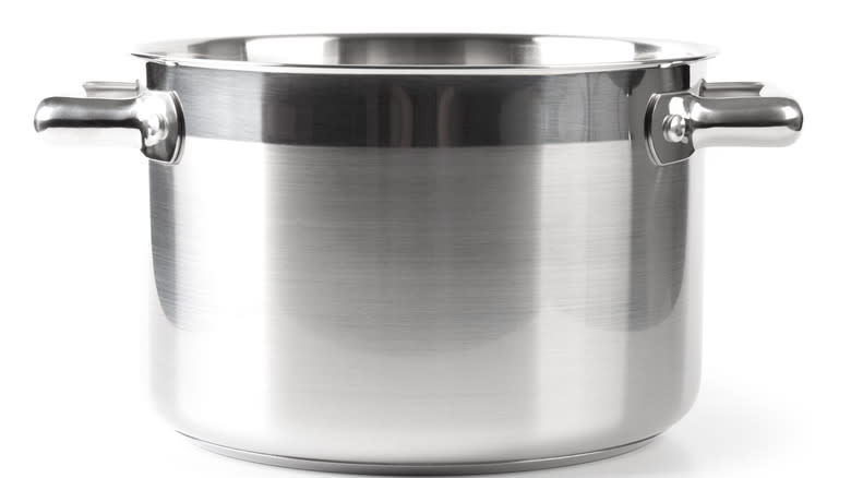 cooking pot with white background 