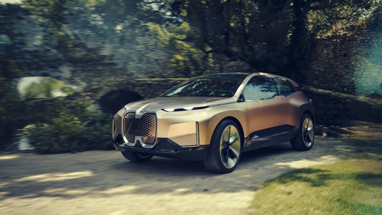 Futuristisches Design, Elektroantrieb und autonomes Fahren: Die Studie iNext soll laut BMW 2021 in Serie gehen. Foto: BMW