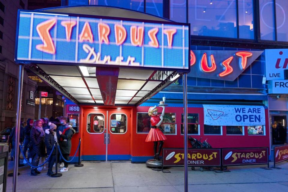 New York, NY: Ellen's Stardust Diner