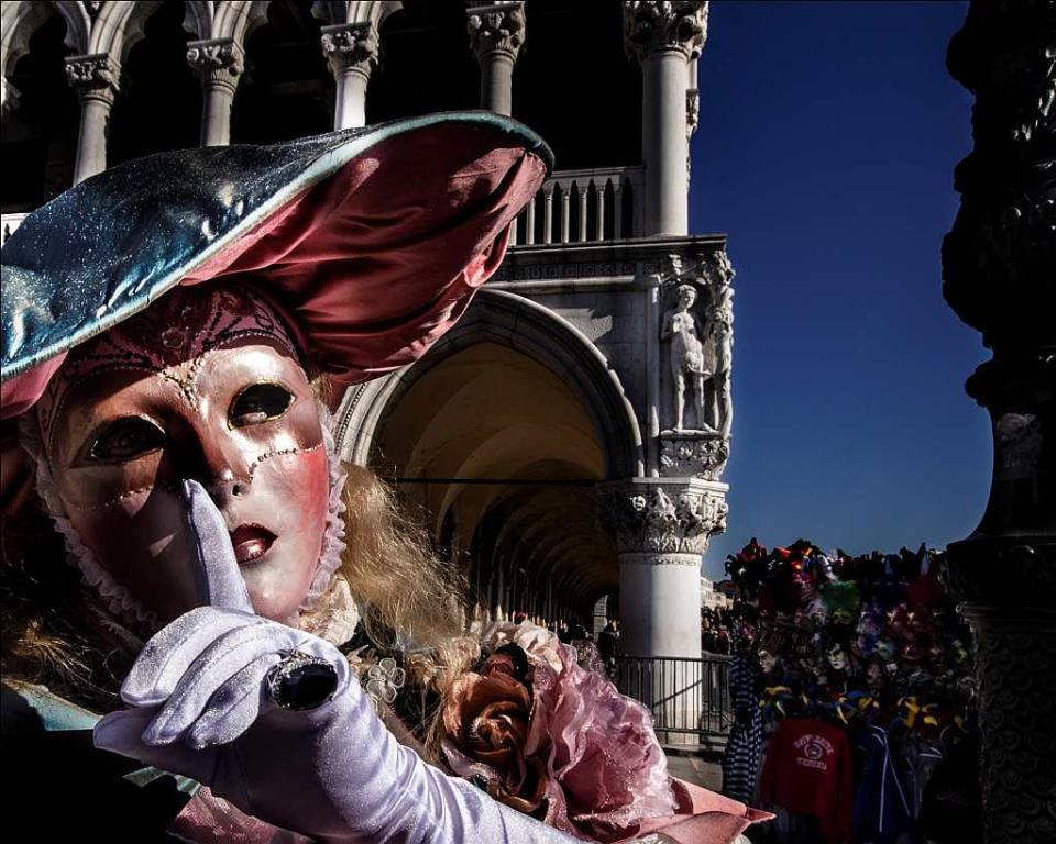 People travel from across the globe to participate in this jamboree and the psychedelic masks are accompanied by 16th century outfit, characterized by opulence.