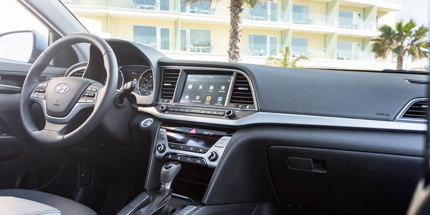 2017 hyundai elantra interior