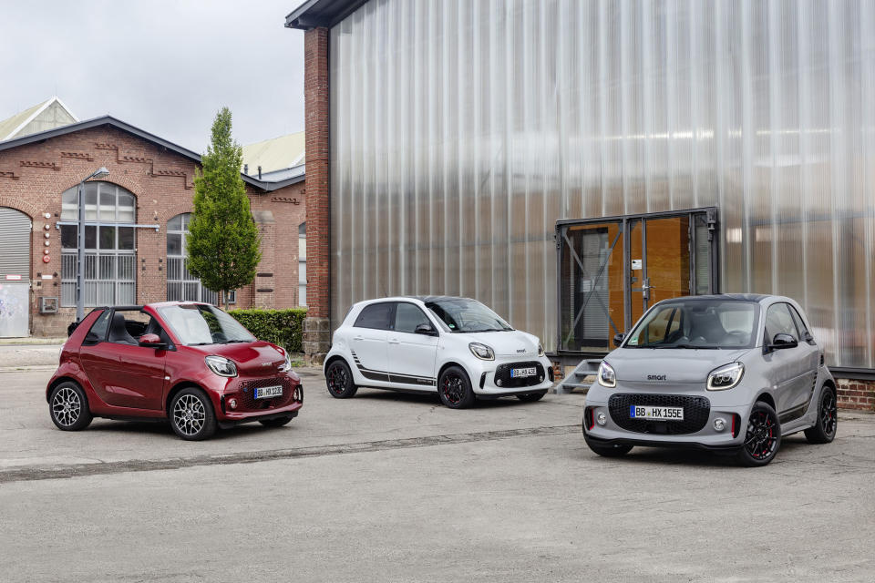 Smart 透過 EQ Fortwo 與 EQ Forfour 正式走向全面電動化。